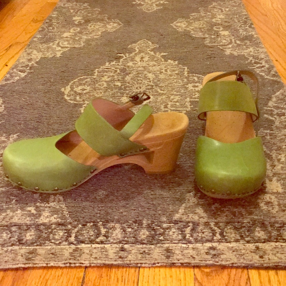 Dansko Thea Clog